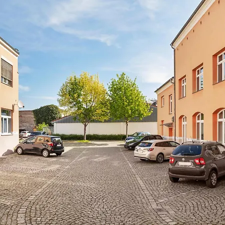 Helios Design - Altbau Dg Mit Lift & Parkplatz - Elbe & Altstadt - S-bahn Nach Dresden Lejlighed