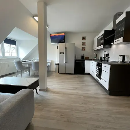 Helios Design - Altbau Dg Mit Lift & Parkplatz - Elbe & Altstadt - S-bahn Nach Dresden