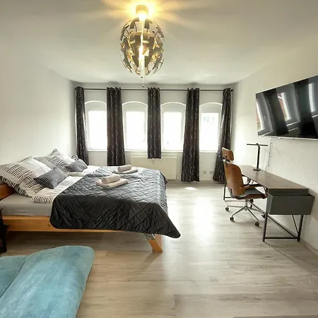Helios Design - Altbau Dg Mit Lift & Parkplatz - Elbe & Altstadt - S-bahn Nach Dresden Meißen