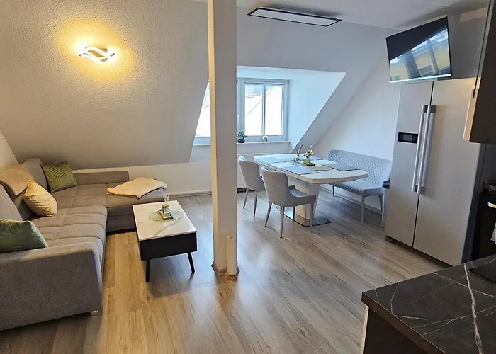 Helios Design - Altbau Dg Mit Lift&parkplatz - Elbe&altstadt - S-bahn Nach Dresden