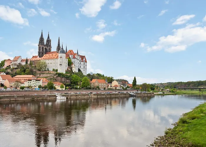 Helios Design - Altbau Dg Mit Lift&parkplatz - Elbe&altstadt - S-bahn Nach Dresden