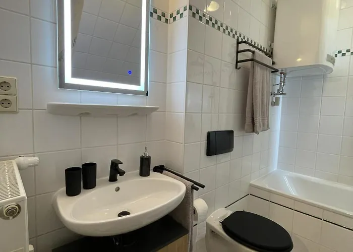 Helios Design - Altbau Dg Mit Lift & Parkplatz - Elbe & Altstadt - S-bahn Nach Dresden Lejlighed