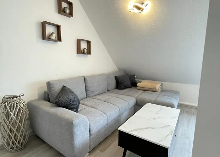 Helios Design - Altbau Dg Mit Lift & Parkplatz - Elbe & Altstadt - S-bahn Nach Dresden * Meißen